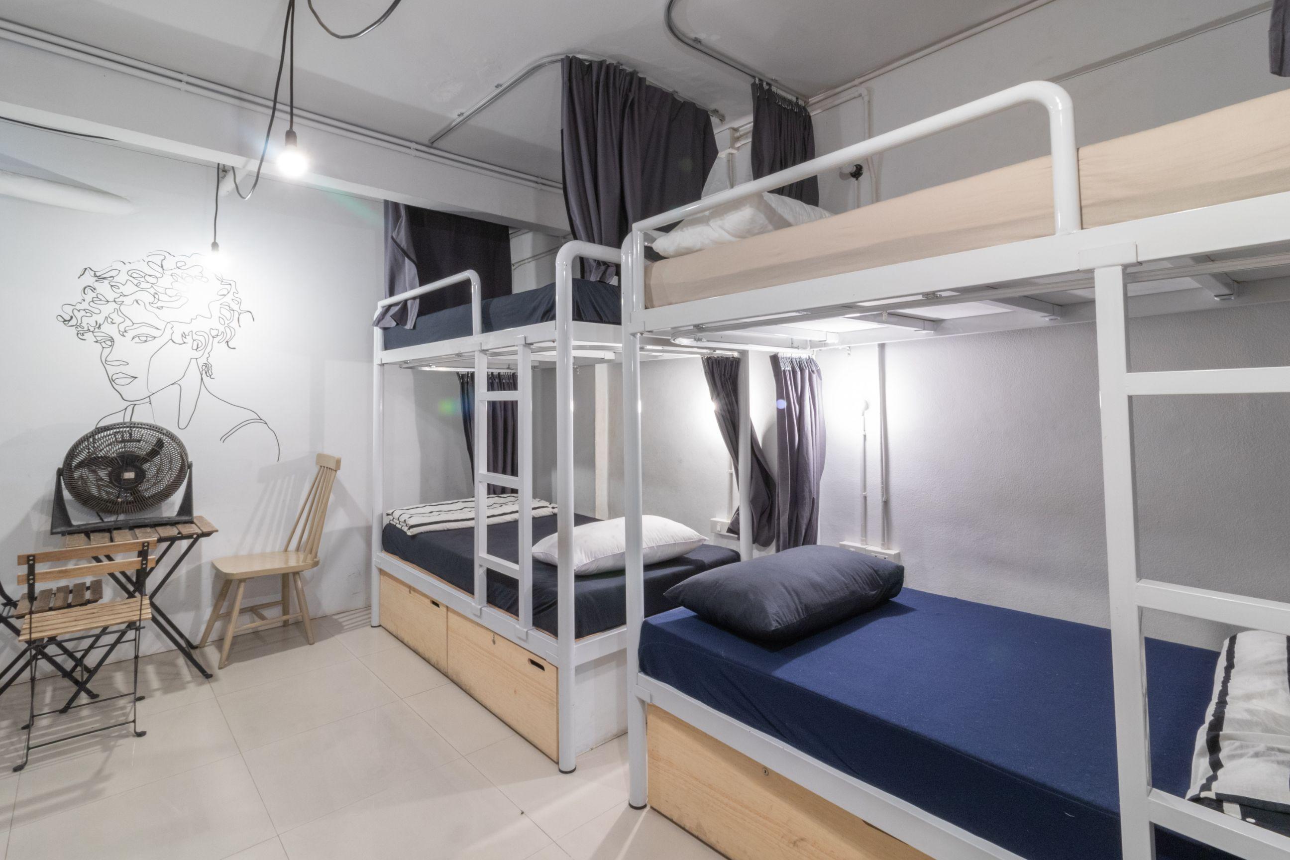 Beige Poshtels + Netflix Hostel Bangkok Exterior foto