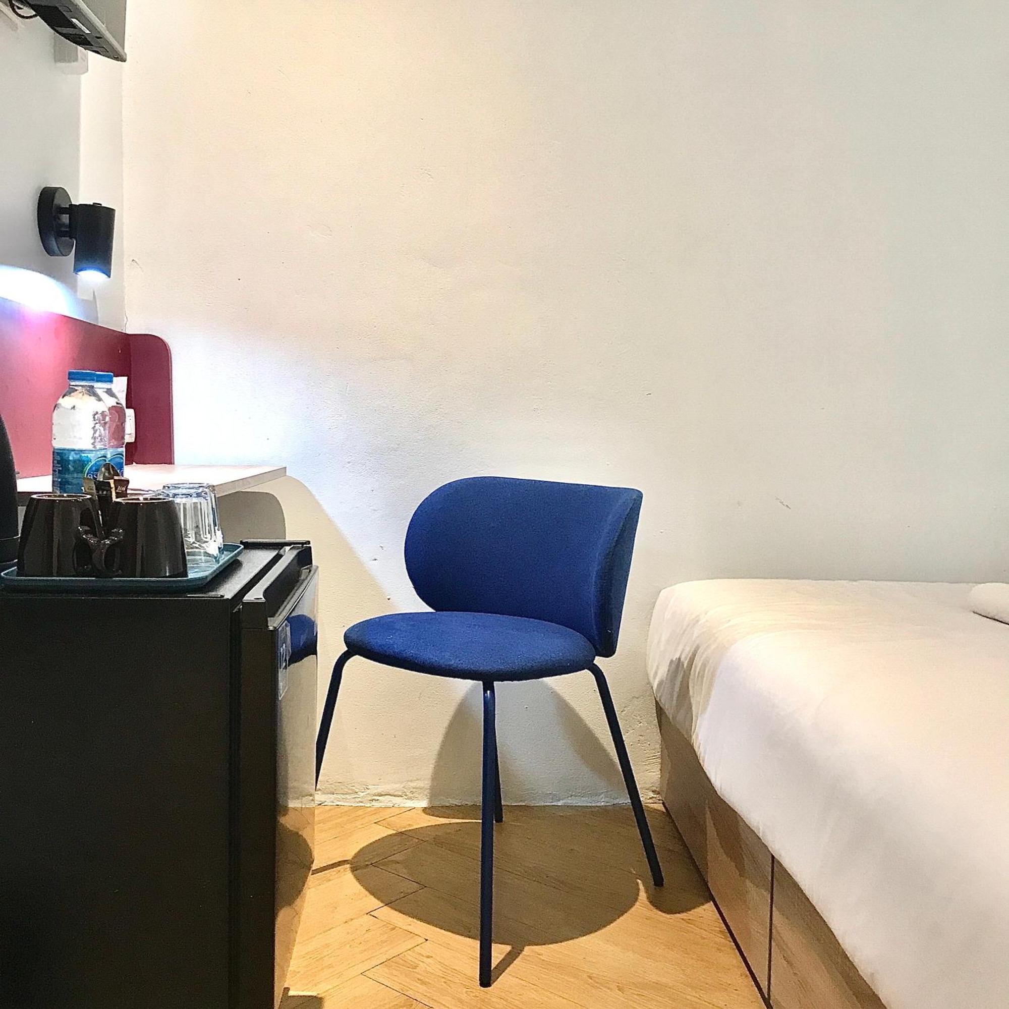 Beige Poshtels + Netflix Hostel Bangkok Exterior foto