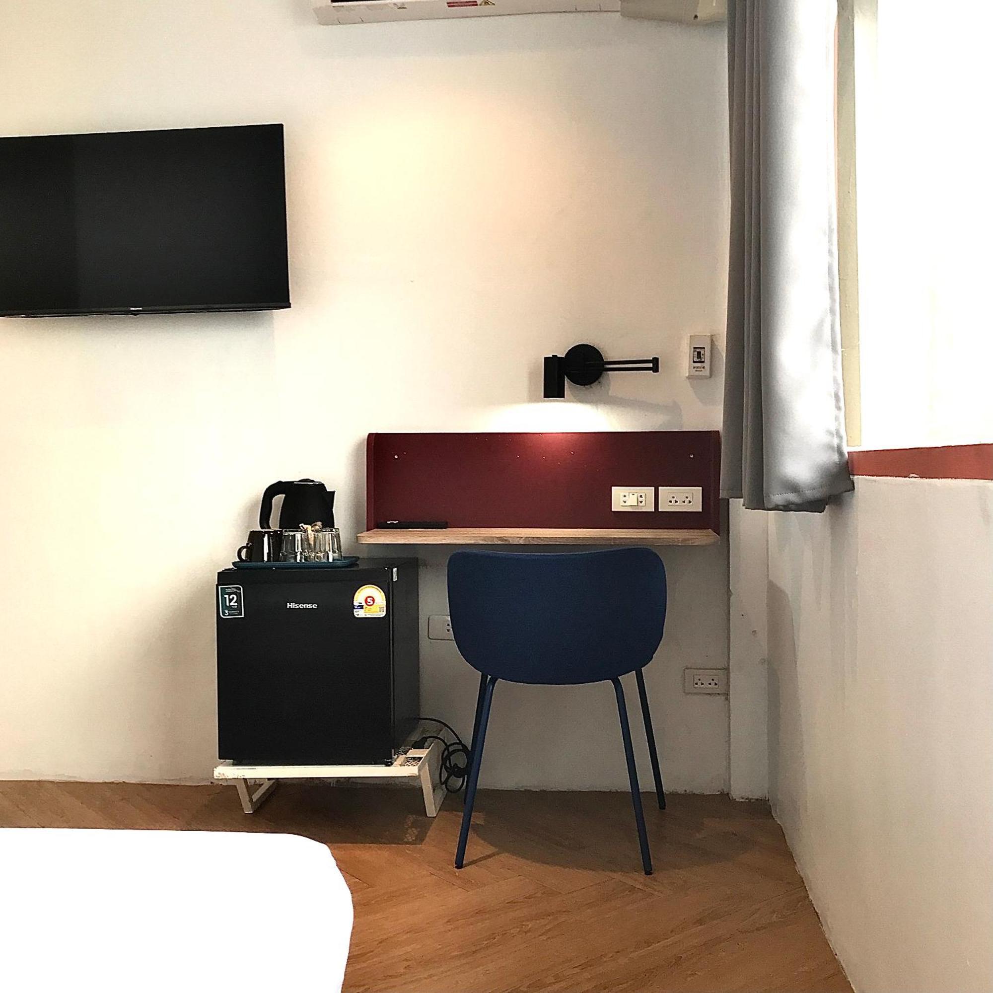 Beige Poshtels + Netflix Hostel Bangkok Exterior foto