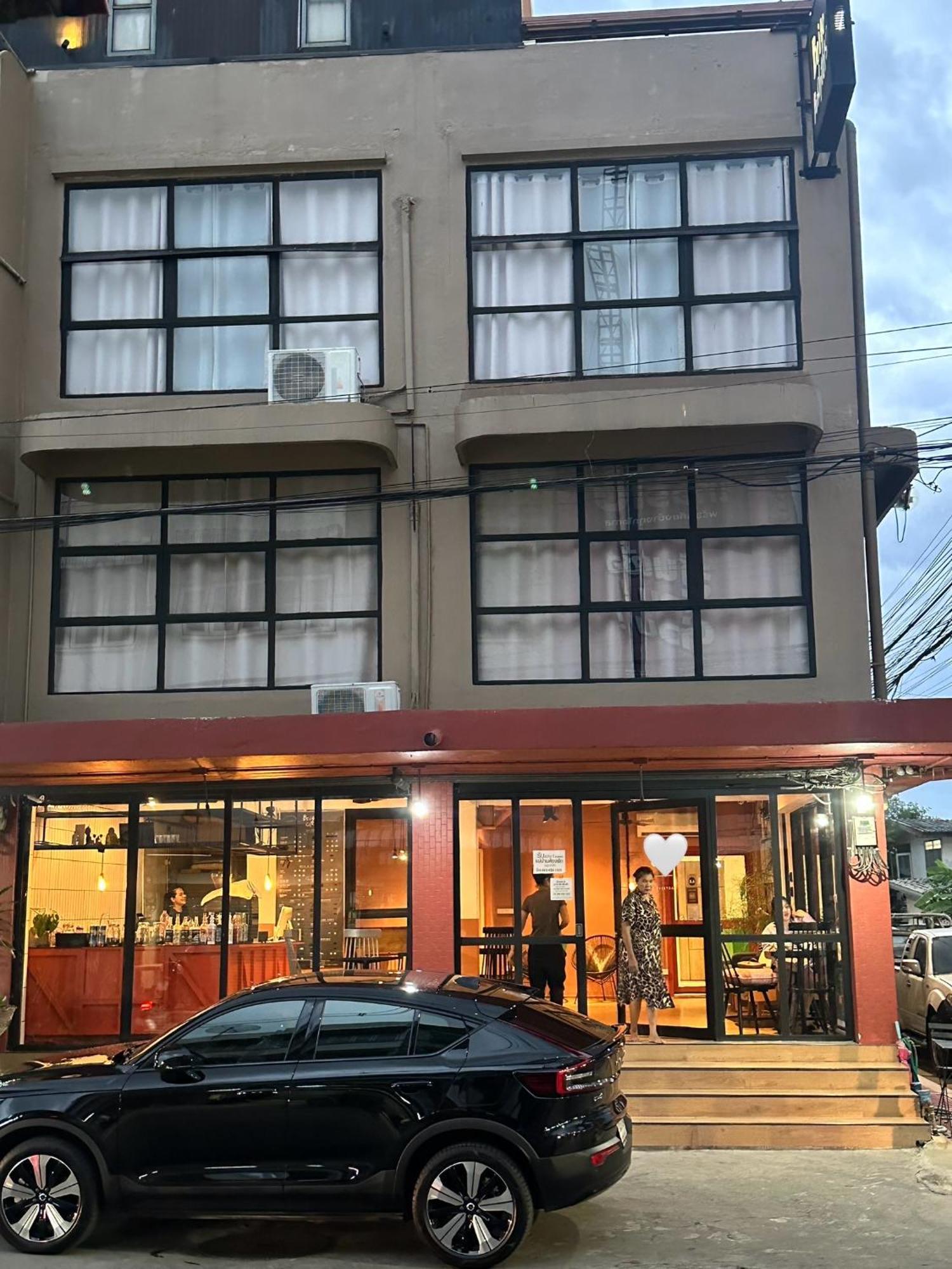 Beige Poshtels + Netflix Hostel Bangkok Exterior foto